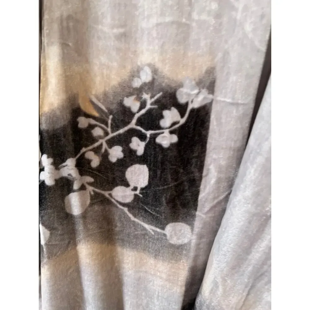 Oscar de la Renta Gray Velvet Long Rectangular Fringed Scarf